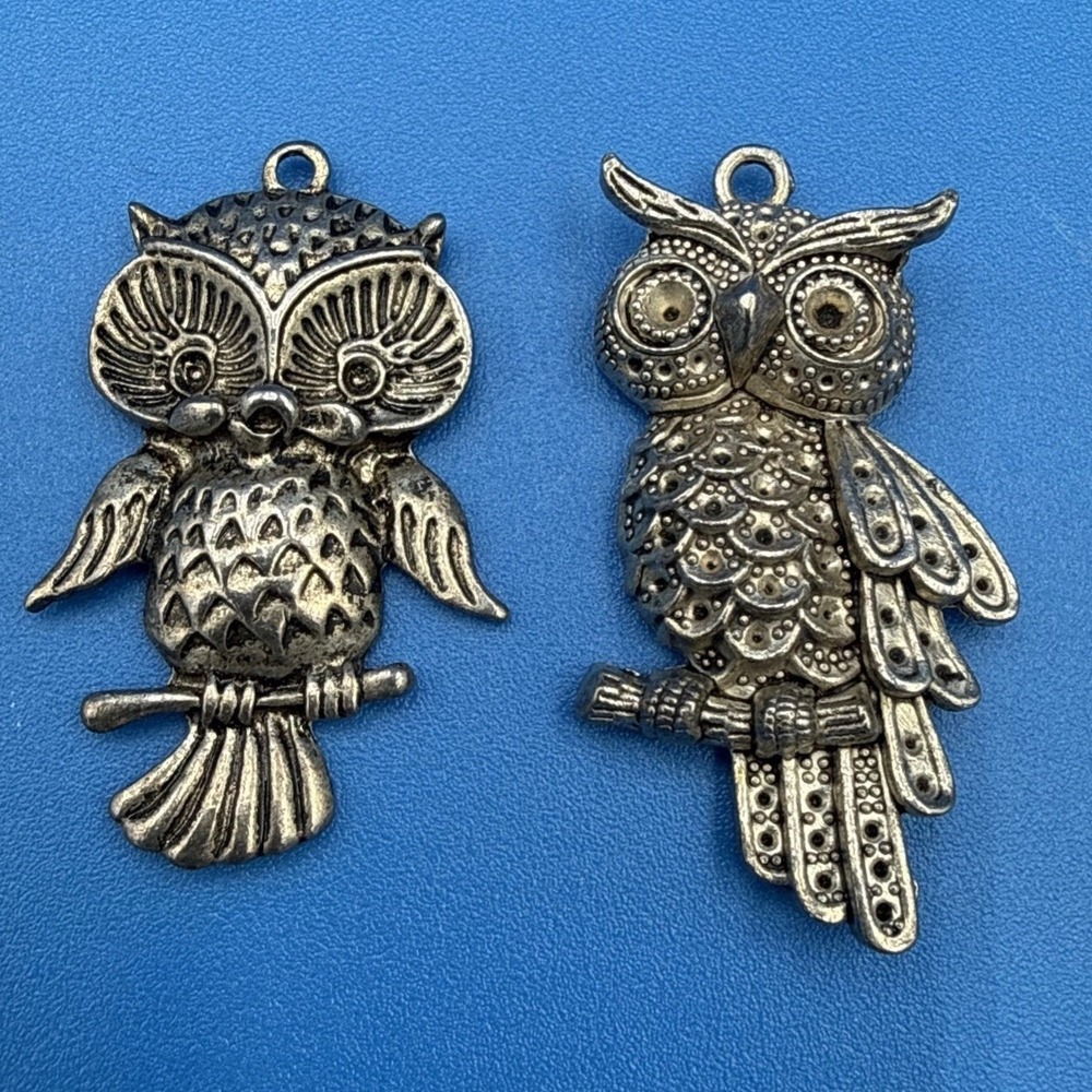 Set Of 2 Silver Tone Detailed Owl Pendants Charms for Necklace or Crafting